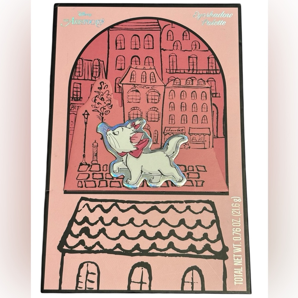 NWT•Disneys Aristocats Marie 12 color Eyeshadow Palette